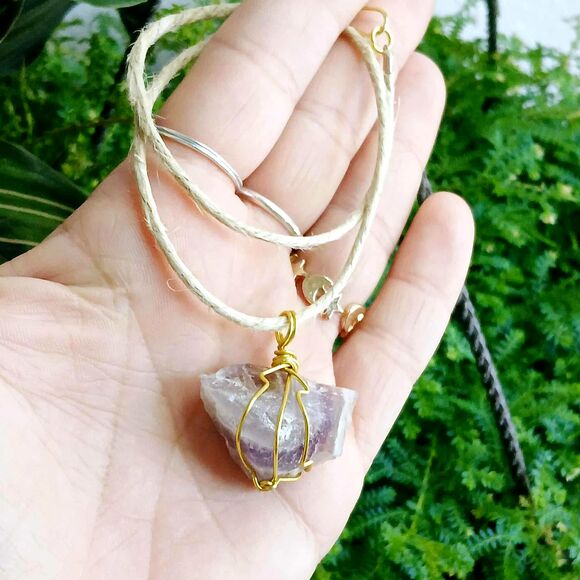 Raw Fluorite Crystal Choker Necklace, Gemstone Jewelry, 14" - Picture 3 of 3